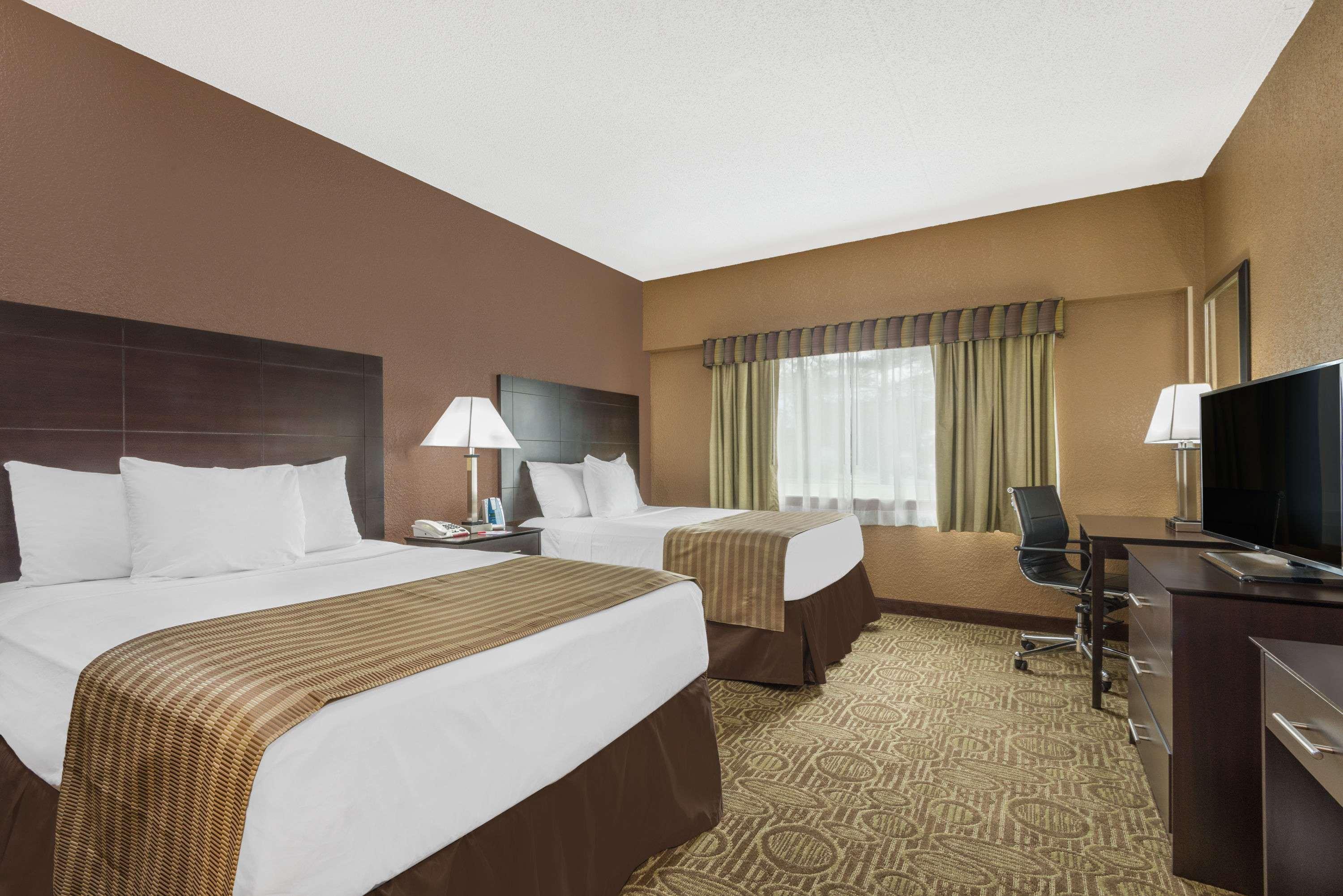 Ramada By Wyndham Paintsville Hotel & Conference Center Exterior foto