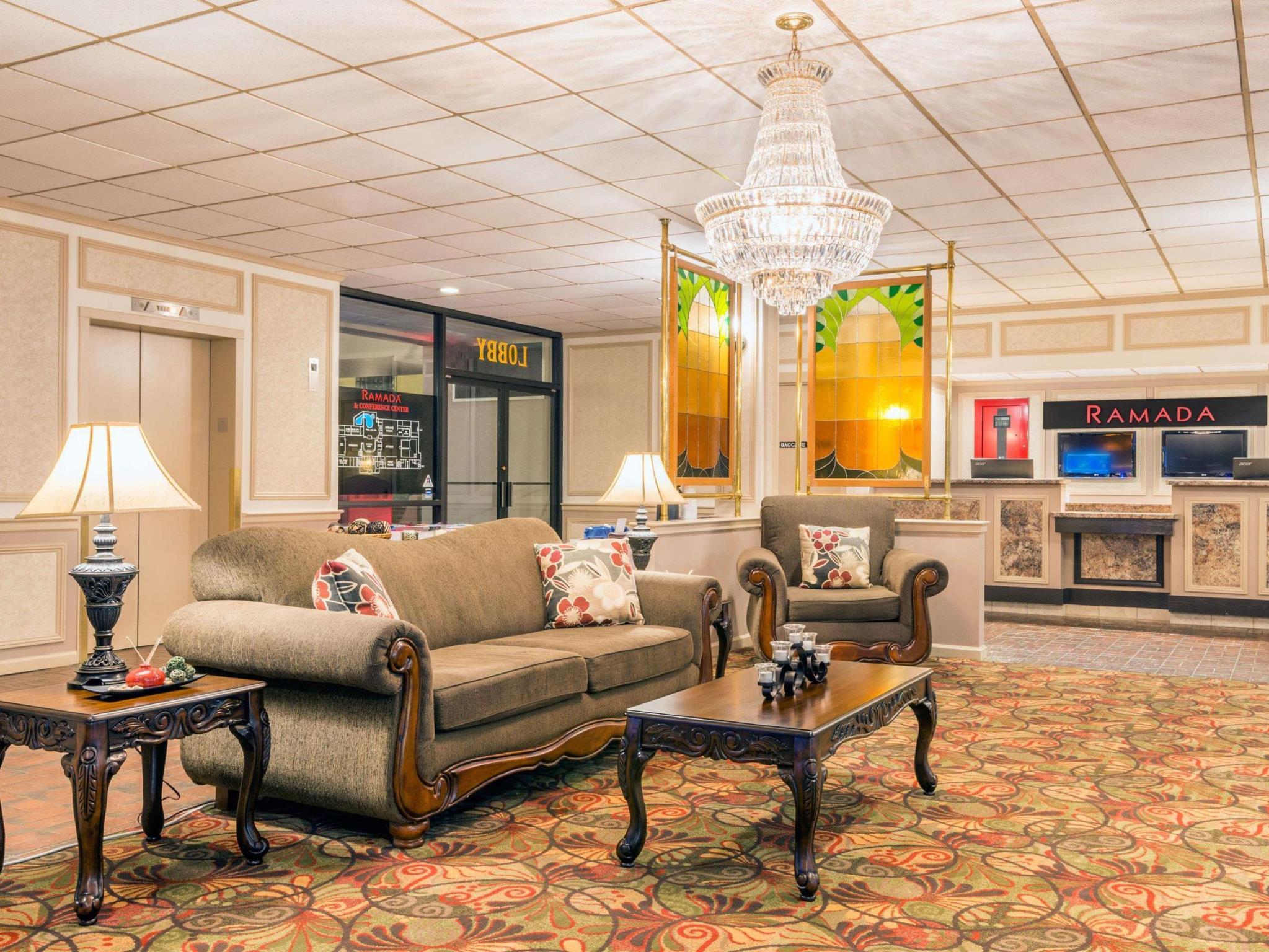 Ramada By Wyndham Paintsville Hotel & Conference Center Exterior foto